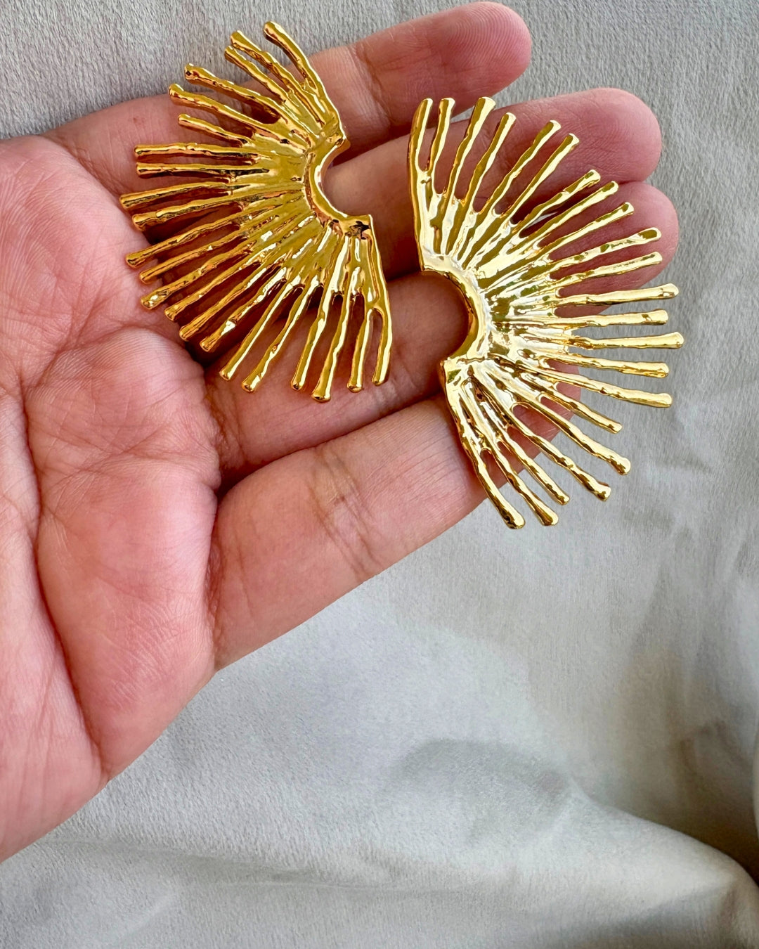 Jhilmil Earrings