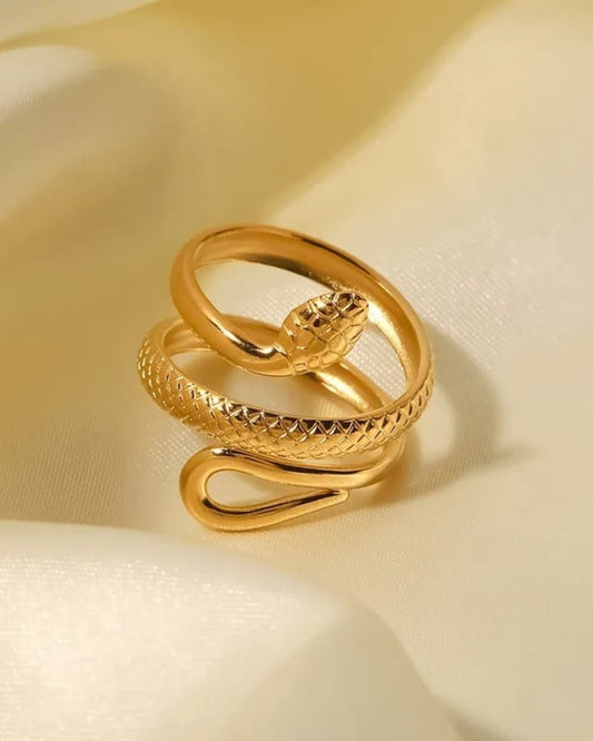 Serpentine Ring