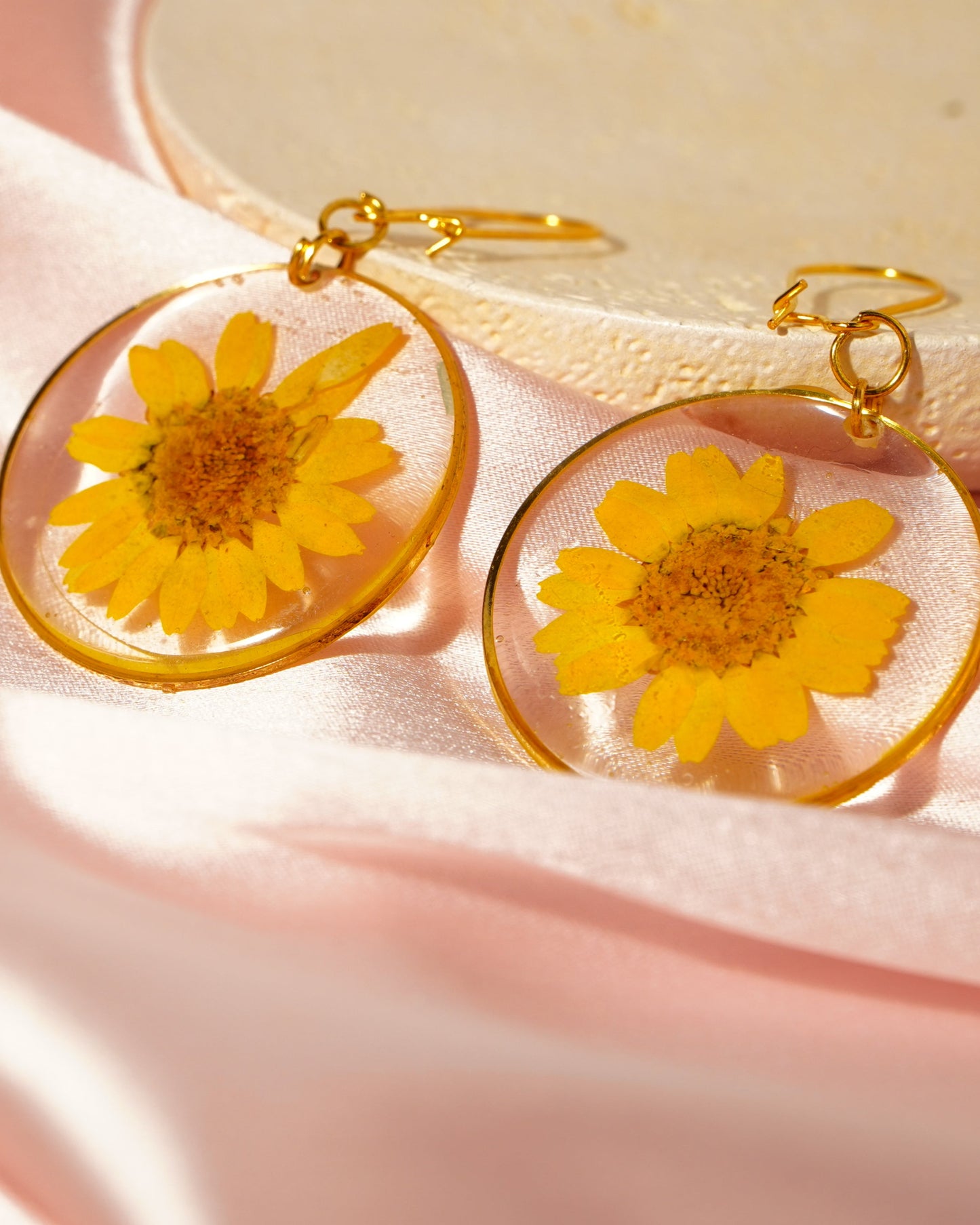 Darling Daisy Earrings