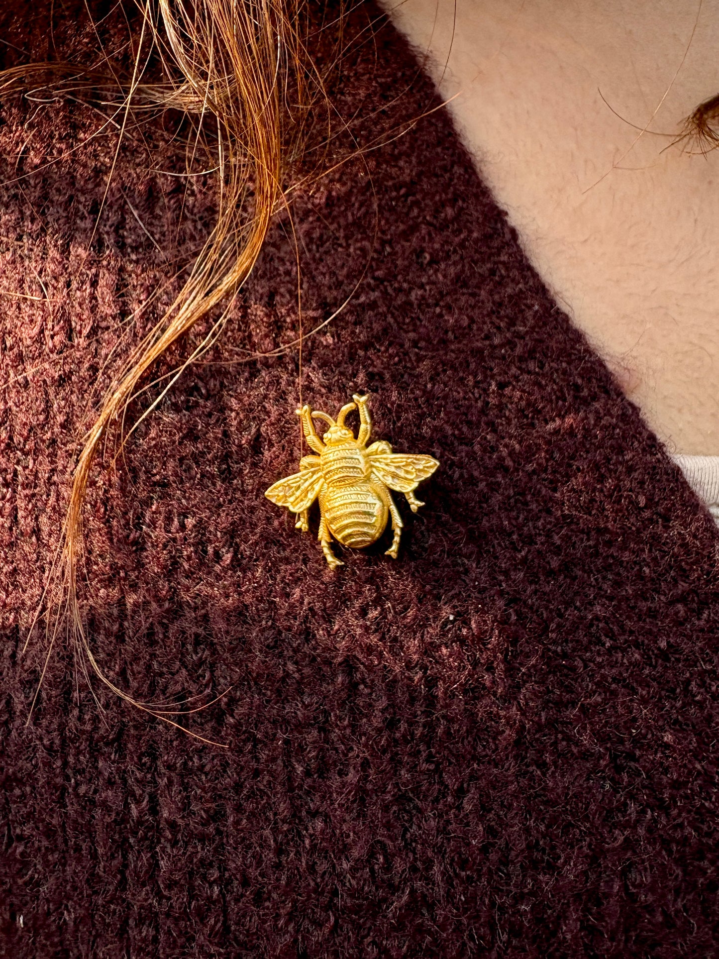 Bumble Bee Brooch Button