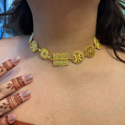 Maaya Choker