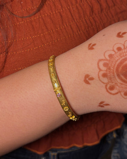 Maharaani Engraved Bangle