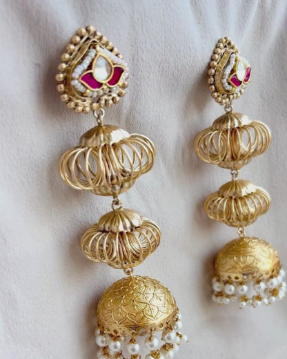 Begum Jhumka