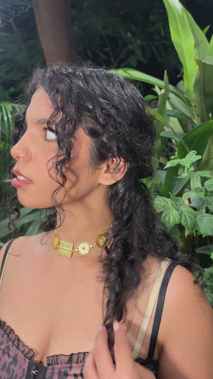 Maaya Choker